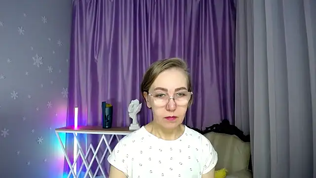 queen a n i online show from 11-14-25, 09:57