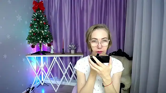 queen a n i online show from 12-18-25, 09:58