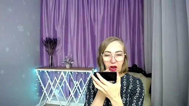 queen a n i online show from 04-13-26, 07:23