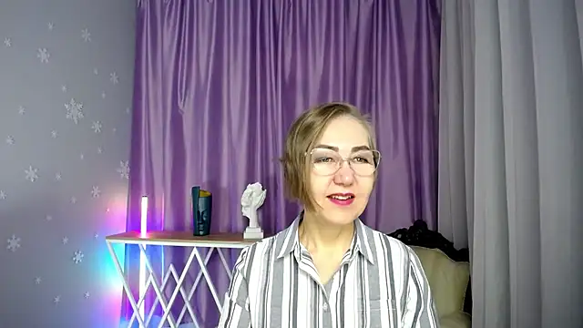 queen a n i online show from 11-20-25, 08:15