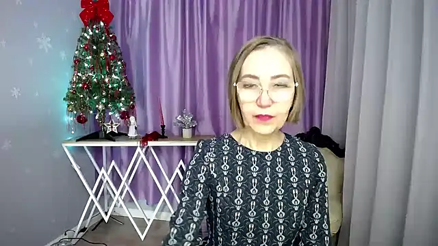 Snapshot of queen_a_n_i chatting on 02-02-26, 10:14 queen a n i online show from 02-02-26, 10:14