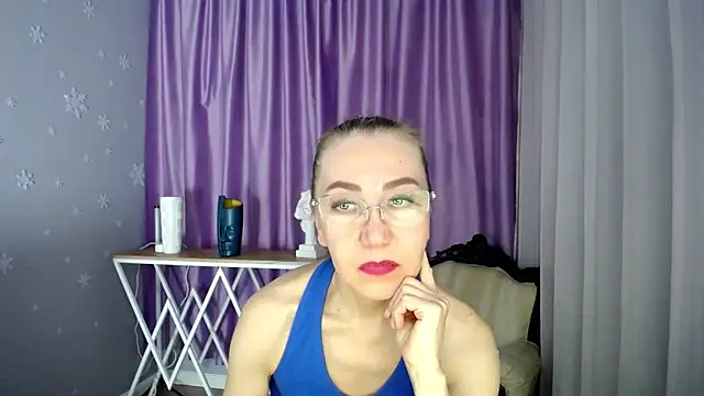 Snapshot of queen_a_n_i chatting on 02-11-25, 11:09 queen a n i online show from 02-11-25, 11:09