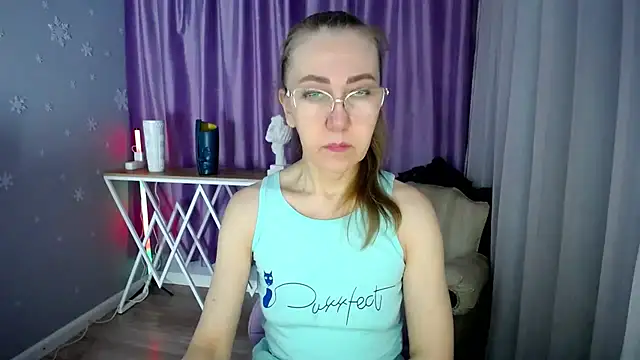 Snapshot of queen_a_n_i chatting on 02-26-25, 05:57 queen a n i online show from 02-26-25, 05:57