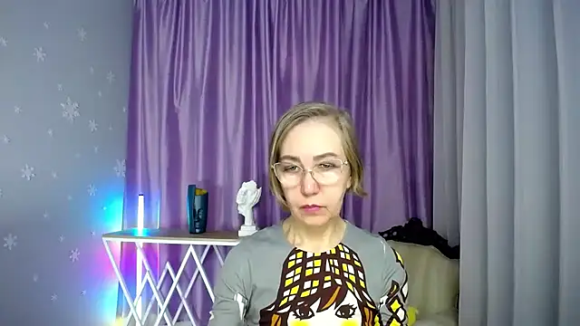 queen a n i online show from 11-09-25, 11:25