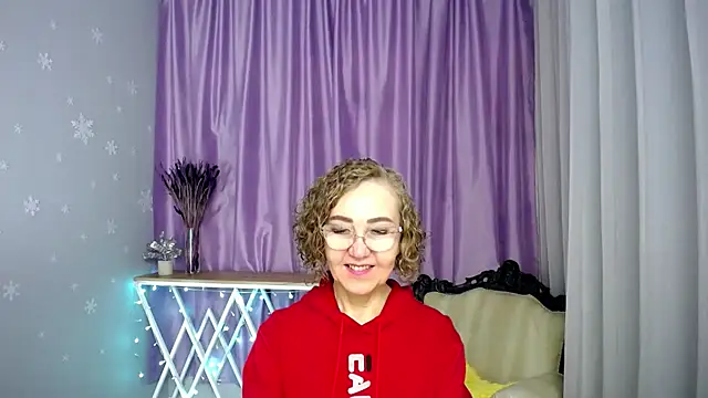 Snapshot of queen_a_n_i chatting on 05-30-26, 09:04 queen a n i online show from 05-30-26, 09:04