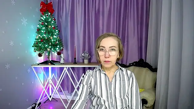 queen a n i online show from 12-19-25, 08:38