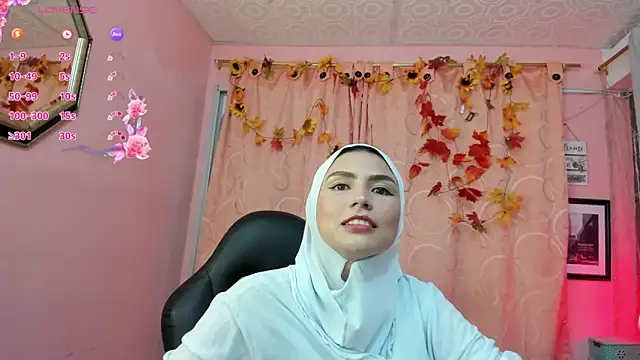 Snapshot of DarshaKhemu chatting on 09-18-25, 08:45 DarshaKhemu online show from 09-18-25, 08:45