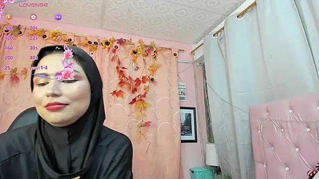 Snapshot of DarshaKhemu chatting on 10-04-25, 09:27 DarshaKhemu online show from 10-04-25, 09:27