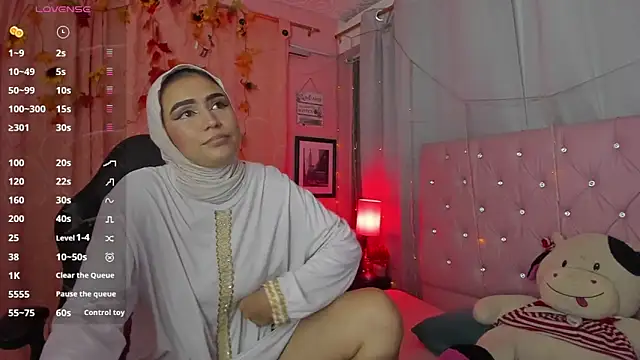 Snapshot of DarshaKhemu chatting on 03-18-25, 08:37 DarshaKhemu online show from 03-18-25, 08:37