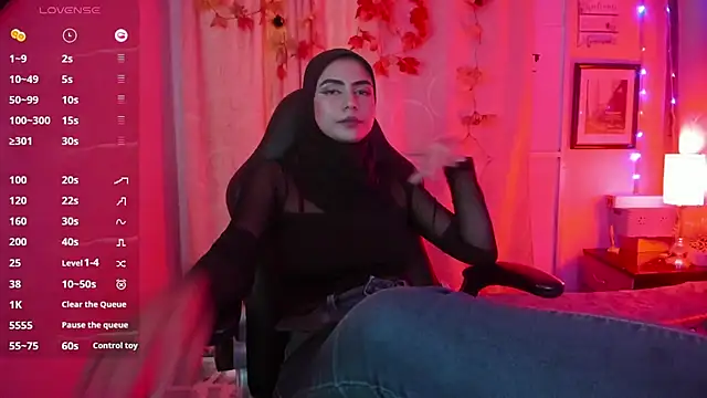 Snapshot of DarshaKhemu chatting on 03-17-25, 08:30 DarshaKhemu online show from 03-17-25, 08:30