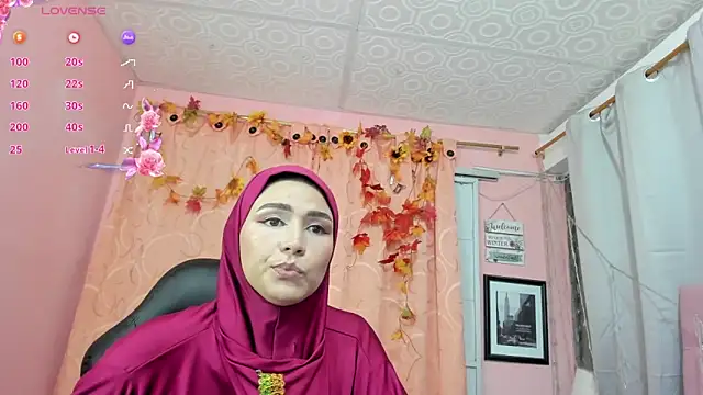 Snapshot of DarshaKhemu chatting on 09-23-25, 08:38 DarshaKhemu online show from 09-23-25, 08:38