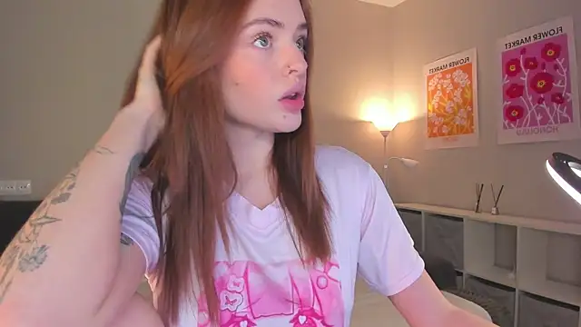Snapshot of KylieStarrr chatting on 01-09-25, 05:11 KylieStarrr online show from 01-09-25, 05:11