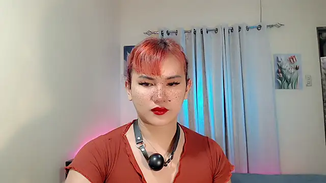 Snapshot of beatrice_21 chatting on 05-25-26, 02:05 beatrice 21 online show from 05-25-26, 02:05