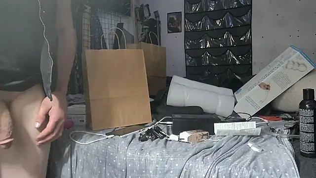 Snapshot of TheHellBilly chatting on 09-14-25, 07:53 TheHellBilly online show from 09-14-25, 07:53