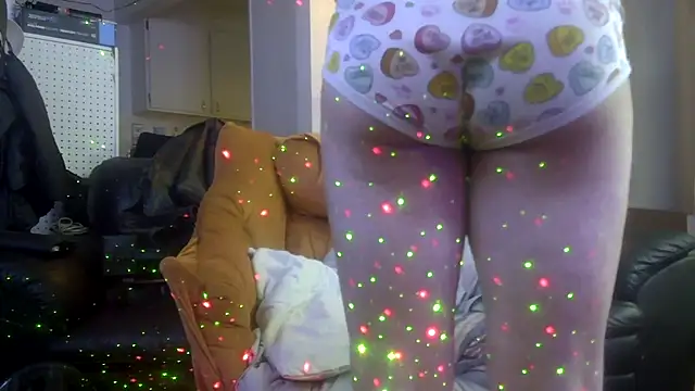 Snapshot of TheHellBilly chatting on 03-01-26, 05:57 TheHellBilly online show from 03-01-26, 05:57