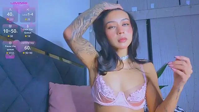 Mia Tin online show from 01-15-26, 03:48