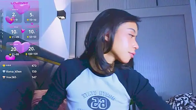 Mia Tin online show from 10-17-25, 03:14