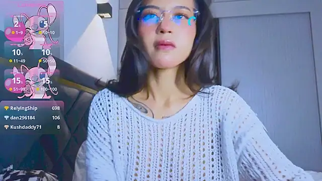 Mia Tin online show from 11-15-25, 02:21