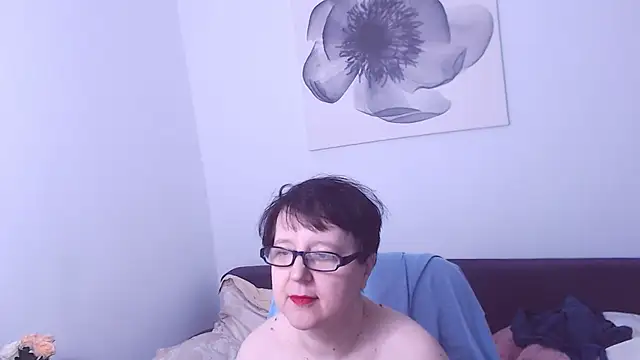 ChristaRose online show from 10-09-25, 06:41