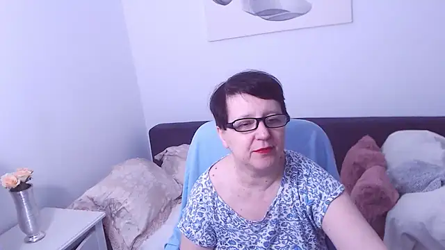 ChristaRose online show from 10-26-25, 12:44