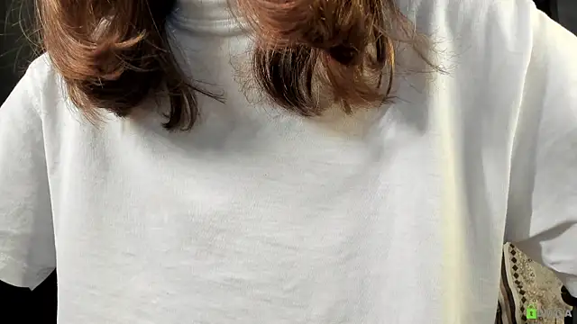 Courtney Luv online show from 10-30-25, 02:36