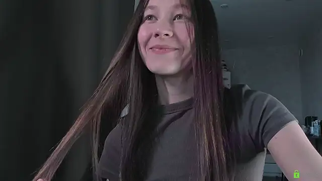 Snapshot of Courtney_Luv chatting on 04-27-26, 01:31 Courtney Luv online show from 04-27-26, 01:31