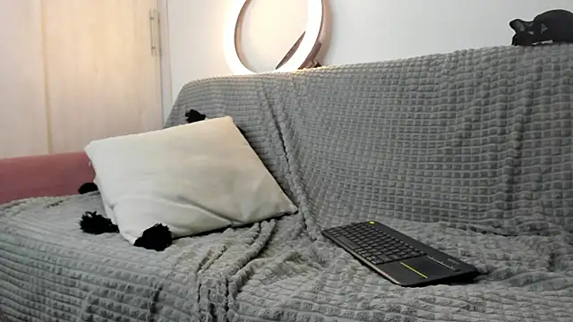 Snapshot of specter_27 chatting on 03-22-25, 02:05 specter 27 online show from 03-22-25, 02:05