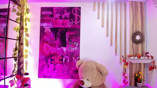  liathompsom09 online show from 12-18-25, 11:08