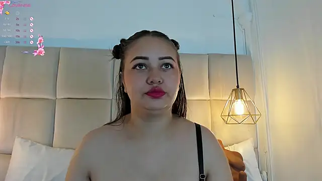 Snapshot of AnaisClark chatting on 02-13-25, 11:28 AnaisClark online show from 02-13-25, 11:28