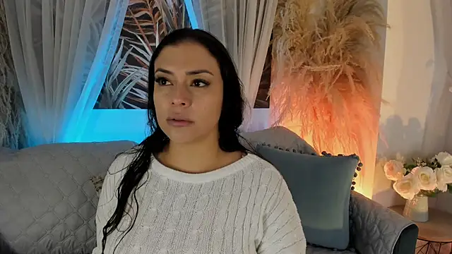 Snapshot of Nicolle_W chatting on 06-01-26, 11:43 Nicolle W online show from 06-01-26, 11:43
