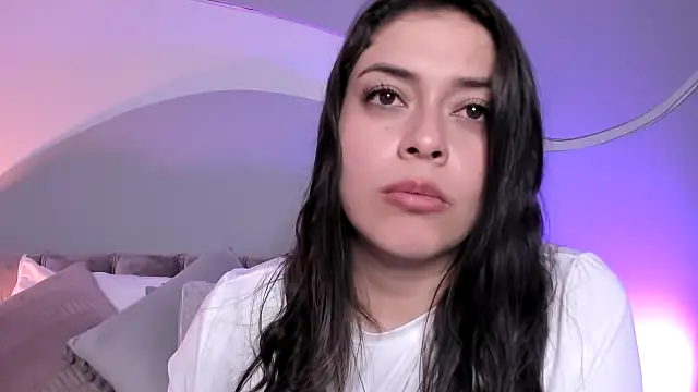 Nicolle W online show from 03-10-25, 02:48