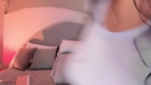 Nicolle W online show from 11-15-25, 11:58