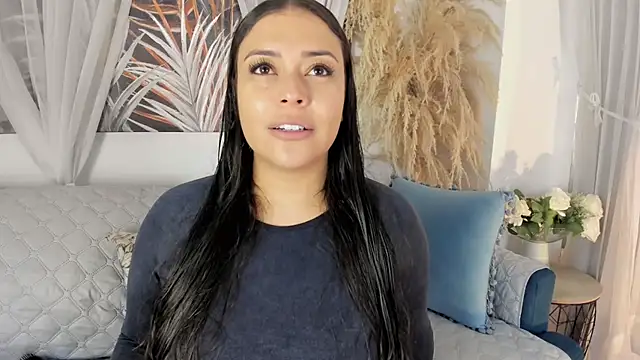 Nicolle W online show from 06-30-26, 11:43