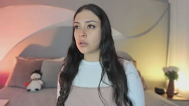 Nicolle W online show from 12-04-25, 11:42