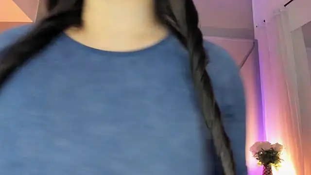 Nicolle W online show from 02-16-26, 11:53