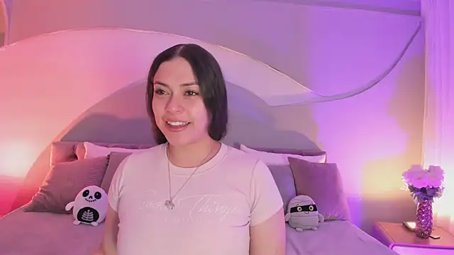 Nicolle W online show from 10-30-25, 11:52