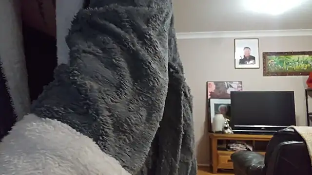 AmateurGuy23 online show from 10-26-25, 04:18