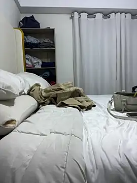 Snapshot of DulceMya6 chatting on 10-19-25, 12:24 DulceMya6 online show from 10-19-25, 12:24