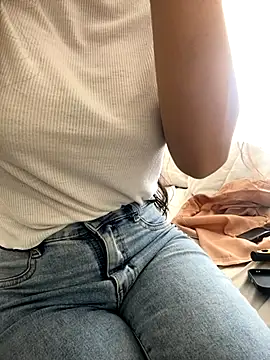 Snapshot of DulceMya6 chatting on 11-19-25, 05:46 DulceMya6 online show from 11-19-25, 05:46