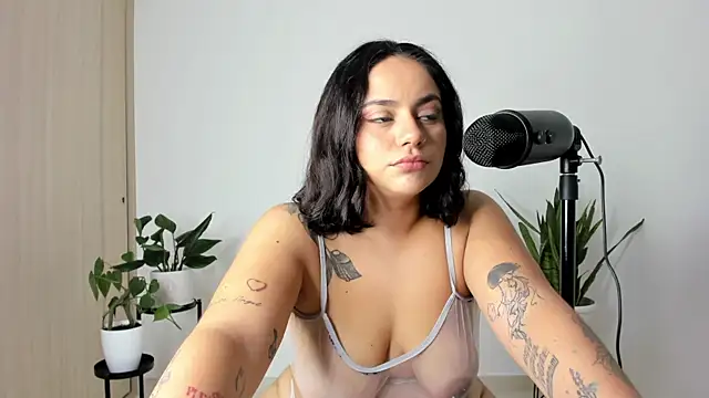 susy angel online show from 11-30-25, 01:17