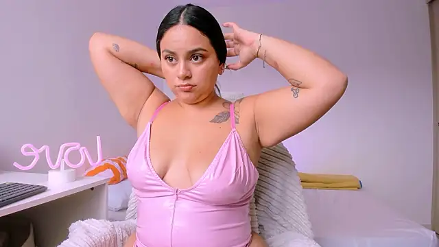 susy angel online show from 02-02-26, 09:25