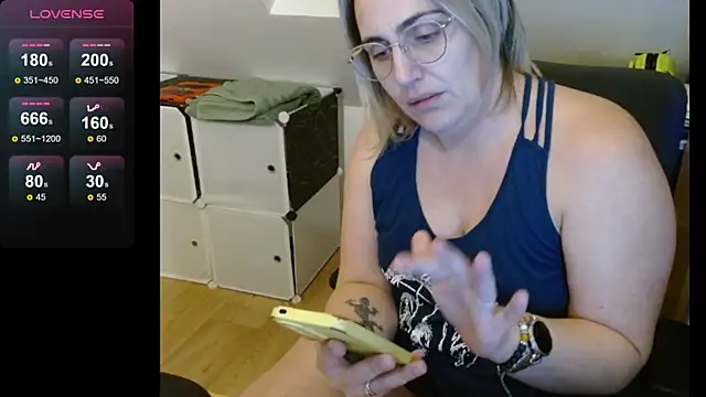 elisacoquineoff online show from 02-13-25, 09:27