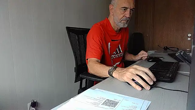 Snapshot of Herba_Mare chatting on 10-17-25, 11:12 Herba Mare online show from 10-17-25, 11:12