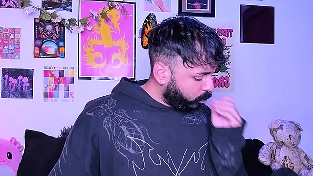 Snapshot of johnnyalx chatting on 02-01-26, 12:31 johnnyalx online show from 02-01-26, 12:31