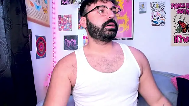 Snapshot of johnnyalx chatting on 02-11-26, 06:41 johnnyalx online show from 02-11-26, 06:41