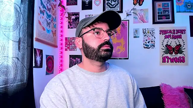 Snapshot of johnnyalx chatting on 02-06-26, 06:26 johnnyalx online show from 02-06-26, 06:26