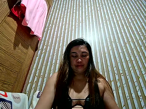 Snapshot of LalaiAsian chatting on 08-03-26, 05:19 LalaiAsian online show from 08-03-26, 05:19