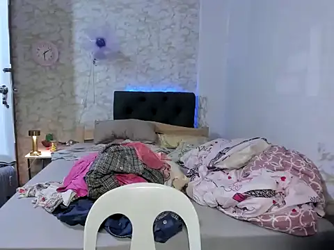 Hebefemme online show from 11-07-25, 09:58