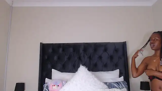 Sexynaughty Gal online show from 03-05-25, 09:04