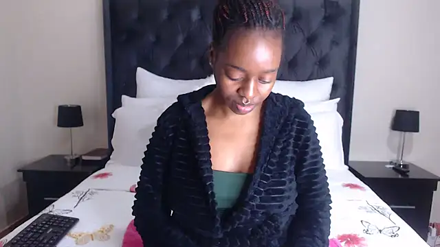 Sexynaughty Gal online show from 04-14-26, 10:15